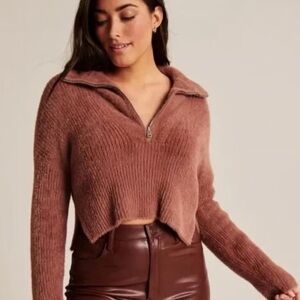 Abercrombie & Fitch V-Neck Sweater in Warm Mauve/Pink size M